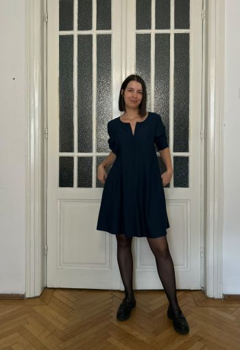 Rochie Daiana scurta, cu maneci
